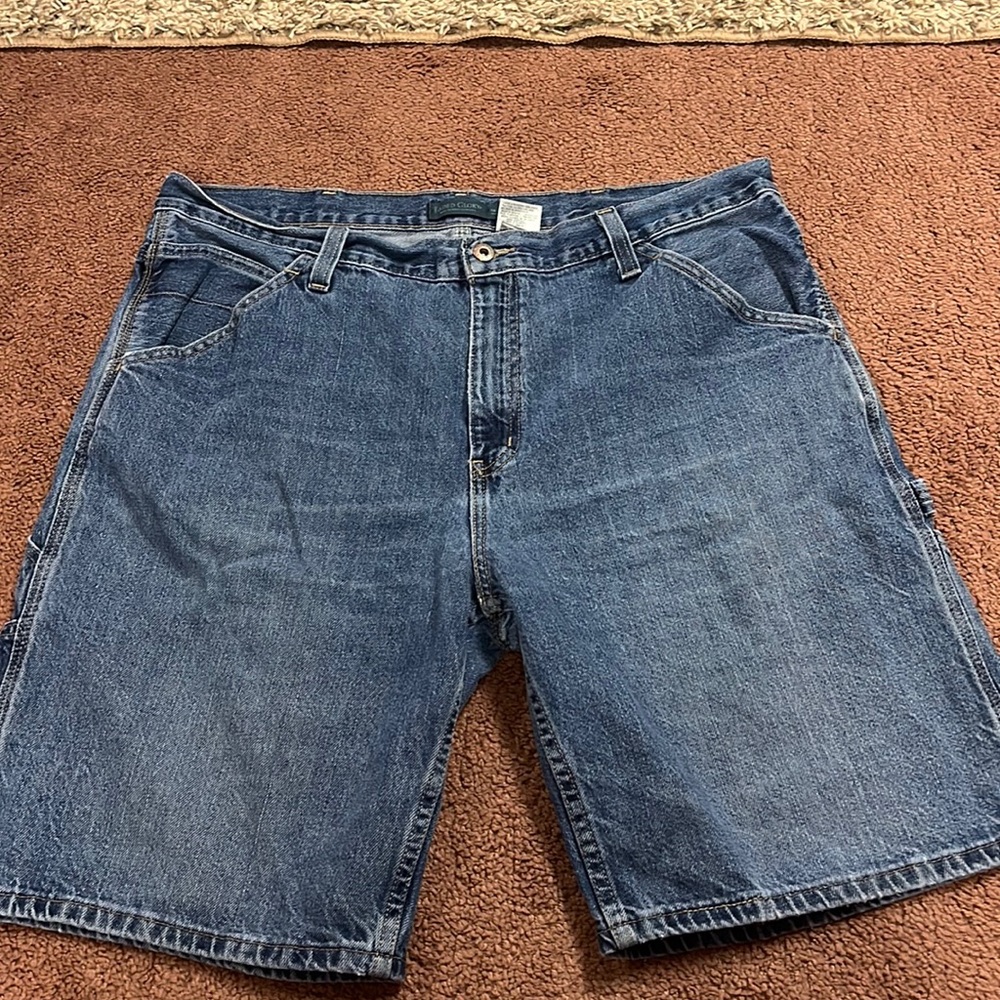 Men’s size 38 Faded Glory jean shorts.